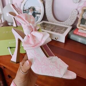 Gianni Bini Pink and White Heels